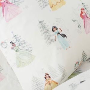 Pottery Barn Kids Disney Princess Holiday Organic Sheet Set